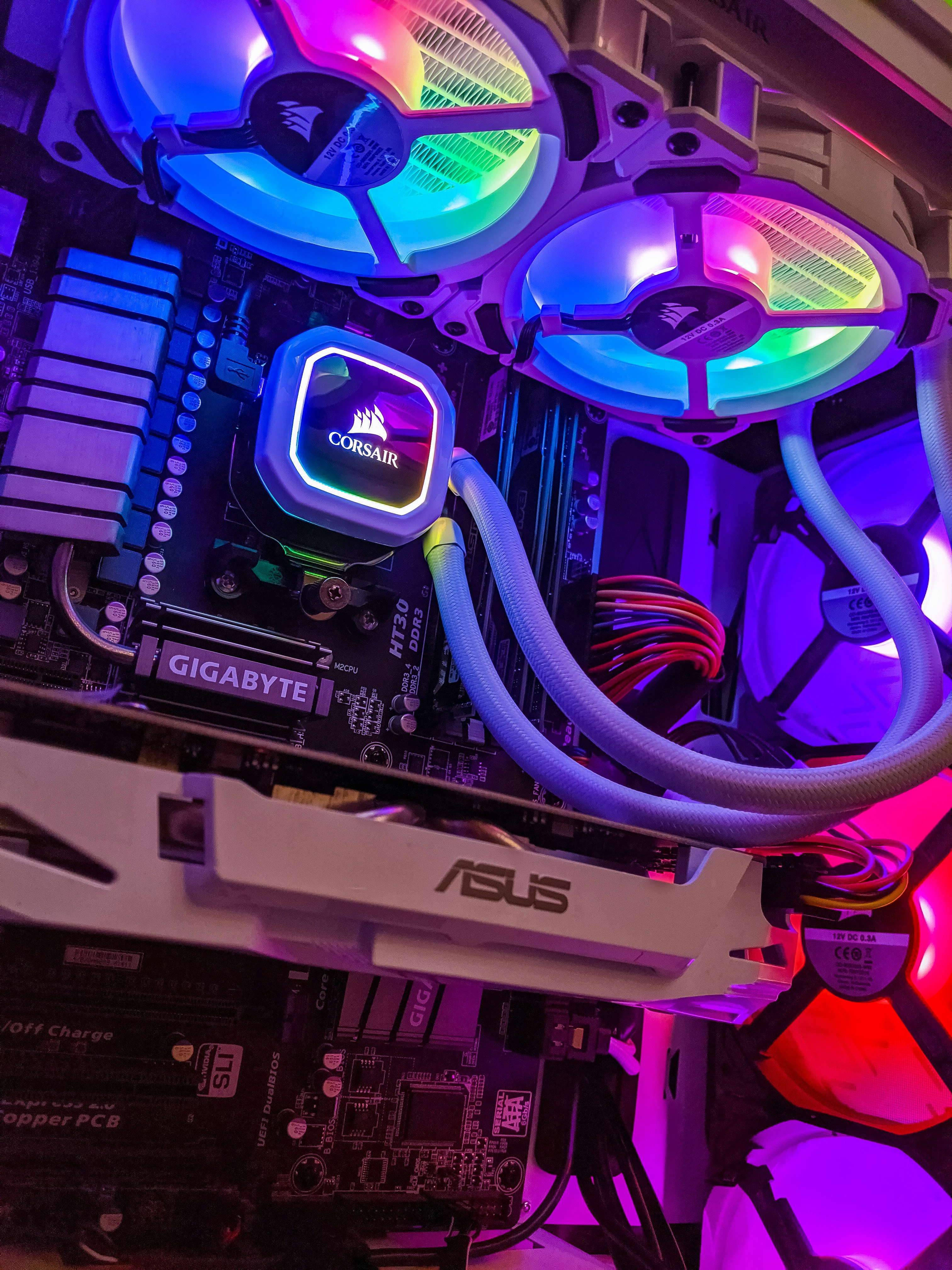 Intérieur PC silencieux avec carte ASUS